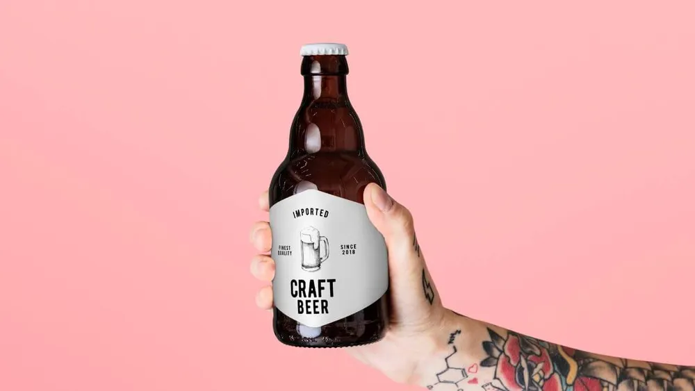 Beer labels in special shapes Beer labels in special shapes