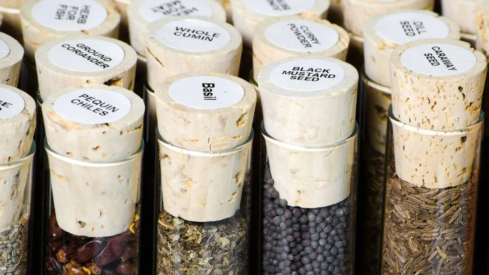 Round spice labels