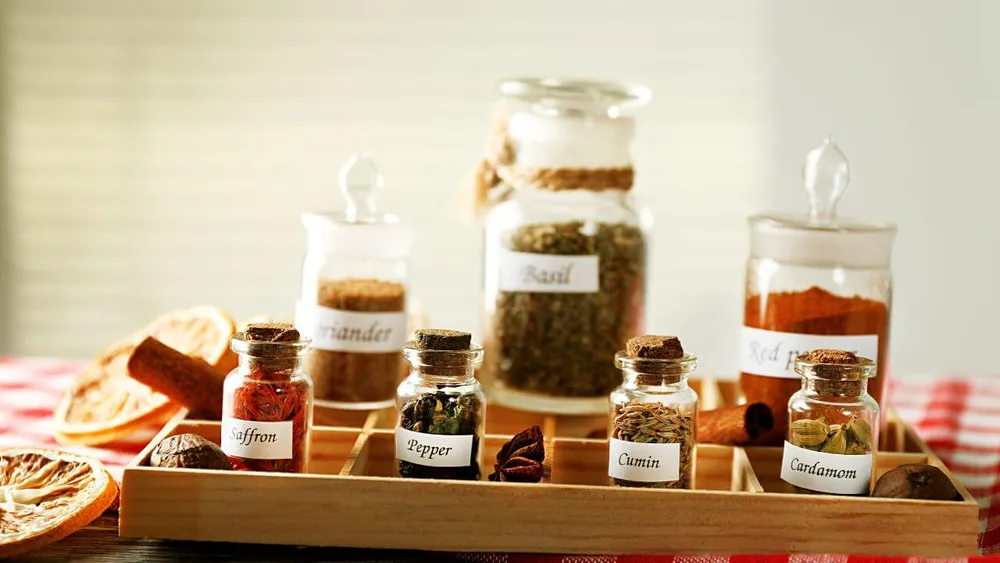 Simple spice labels for various containers