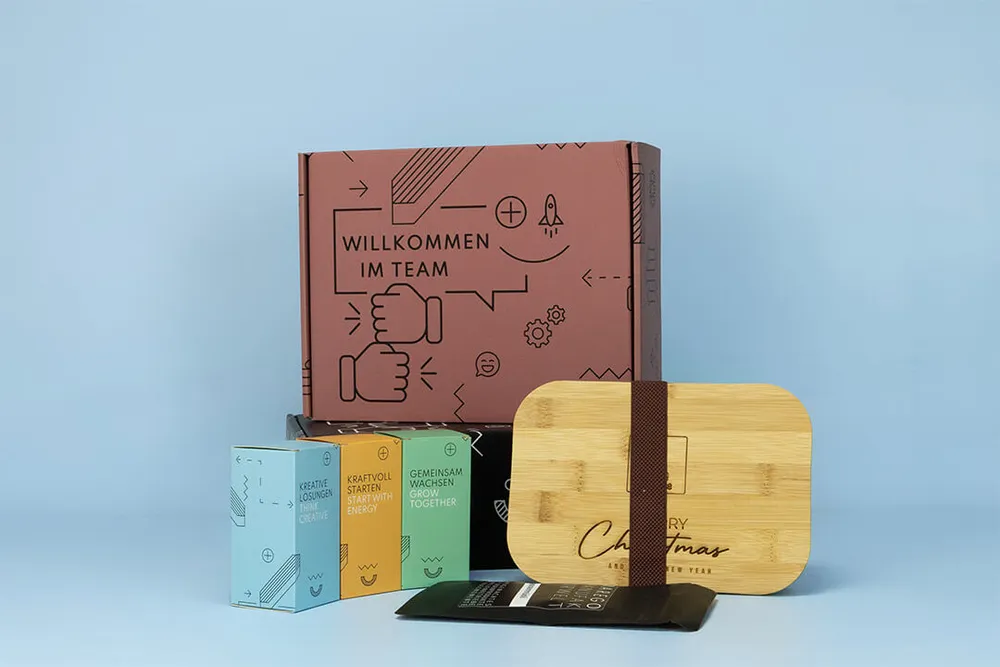 Employees and promotional gifts in our shipping packaging