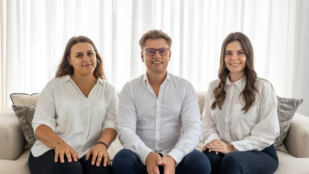 Team di consulenti magazzino imballaggi