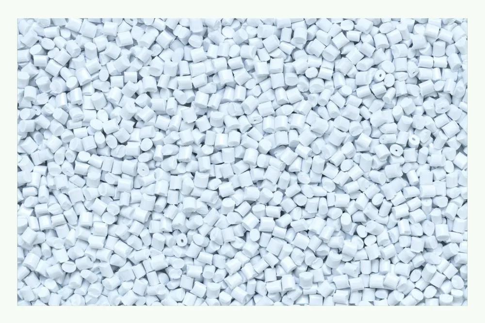 White plastic granulate