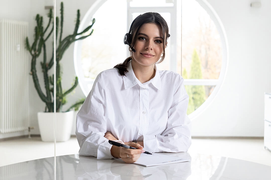 Unsere Sachbearbeiterin Julia