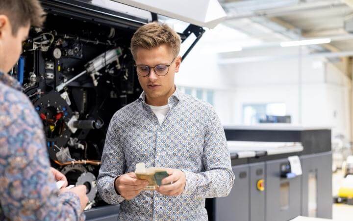 Herstellung einer Faltschachtel mit Automatikboden